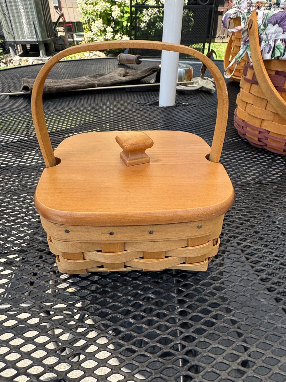 2002 LONGABERGER Handle Basket with Wooden Lid 5.5”x 3”